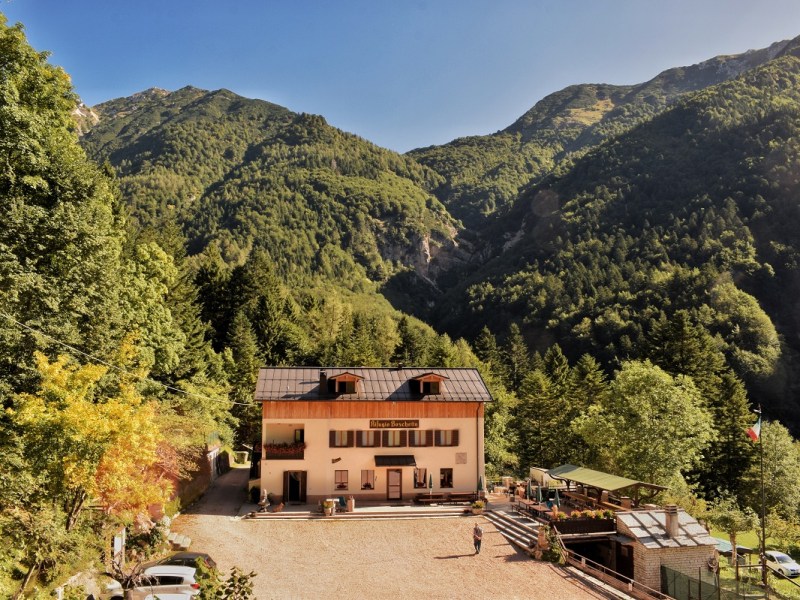 I prodotti della linea Punti di Vista esposti al Rifugio Boschetto&nbsp;(VR)
